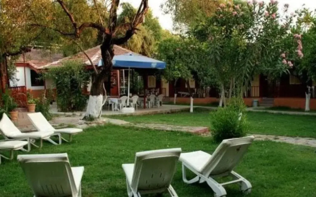 Toll Hotel