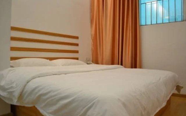 Emerald Holiday Hotel