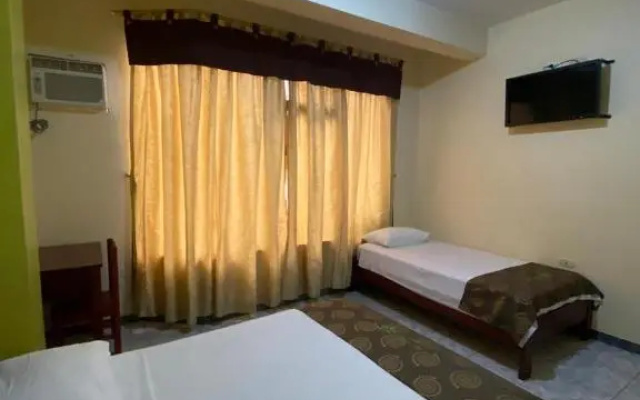 D’ Ruiz Hotel
