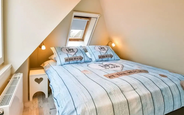 Cottage by Wadden Sea With Scenic Views