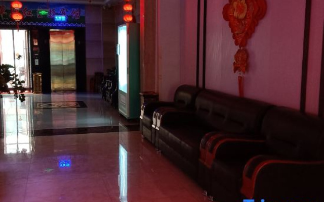 Grassland Red Theme Hotel