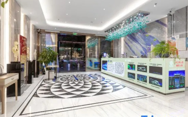 Yuxi Lakeside Hotel