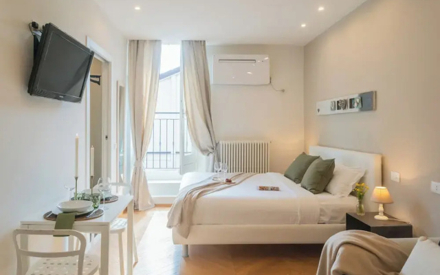 MT Studio by Rent All Como by Rent all Como