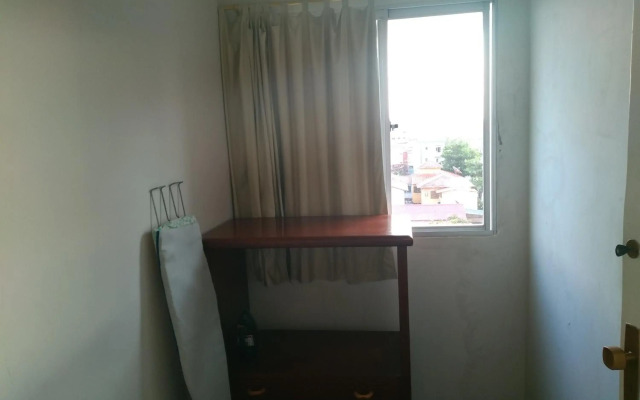 Suíte com Cozinha independente em Apartamento