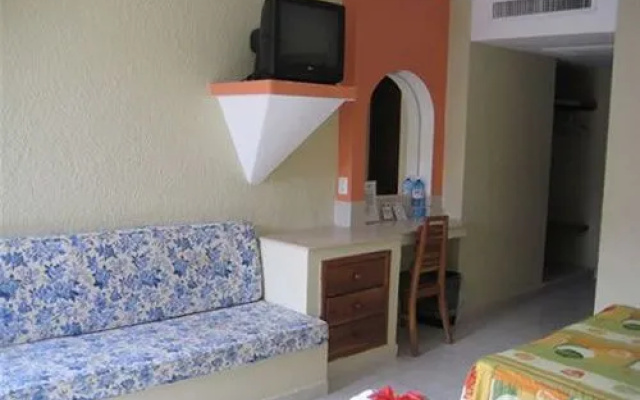 Costa Sol Hotel & Villas