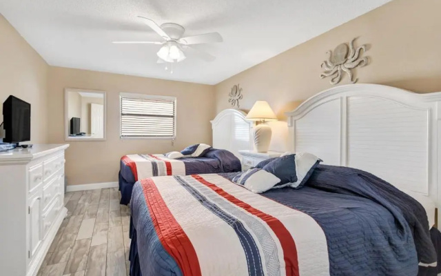 212 Beach Place Condos
