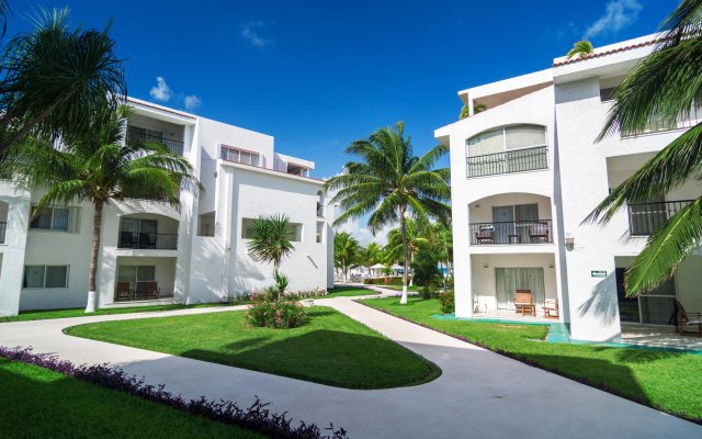 Отель Beachscape Kin ha Villas & Suites Мексика, Канкун - 2 отзыва об отеле, цены и фото номеров - забронировать отель Beachscape Kin ha Villas & Suites онлайн вид на фасад