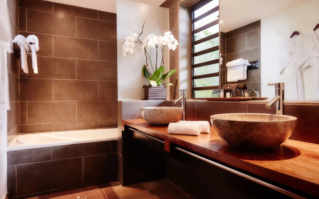 Palm Hotel and Spa