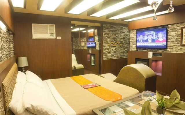 Victoria Court Las Piñas