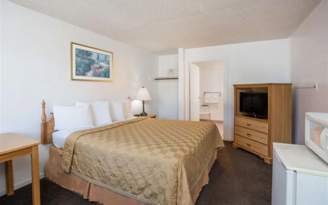 Travelodge Fort Bragg