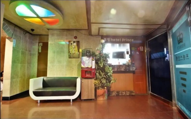 Prince Hotel