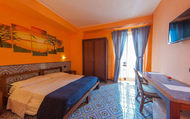 Petit Hotel