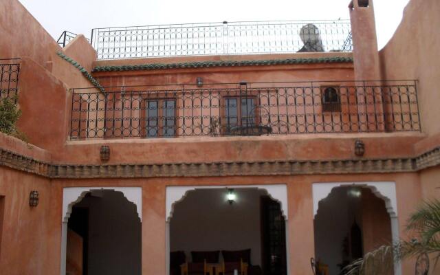 Отель Riad Tayba Марокко, Фес - отзывы, цены и фото номеров - забронировать отель Riad Tayba онлайн вид на фасад
