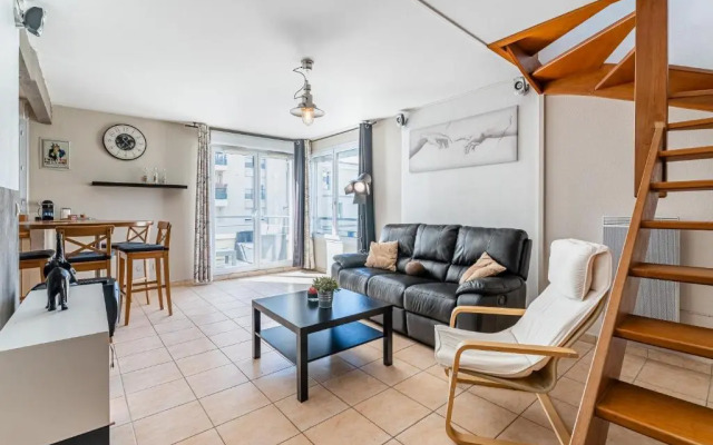 La Joliette; Duplex 2 chambres, PARKING INCLUS+ Terrasse+ ascenseur