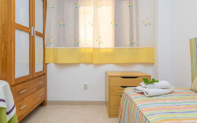 Bella in Alc dia With 3 Bedrooms and 2 Bathrooms