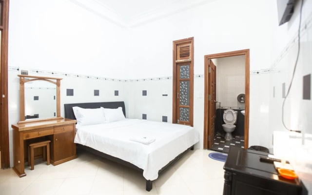 Elisa Hotel
