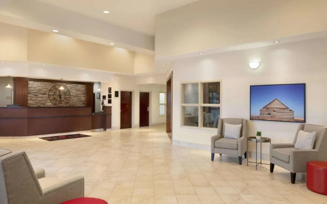 Ramada Drayton Valley