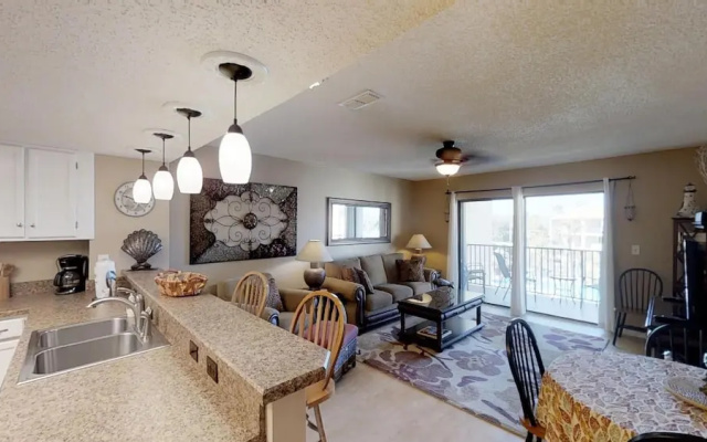 Oceans 90 - 3 Br Condo