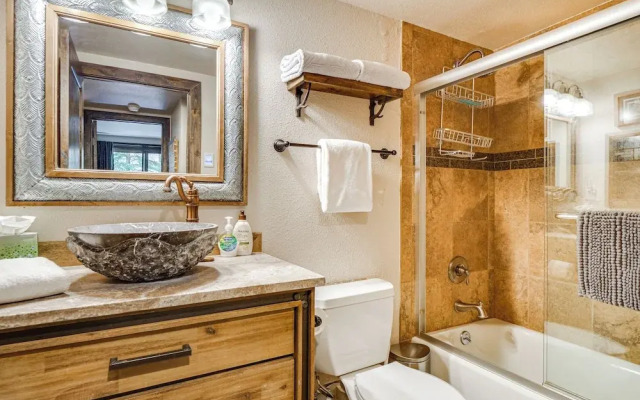 Breck Ski-in/ski-out Condo Near Main Street!
