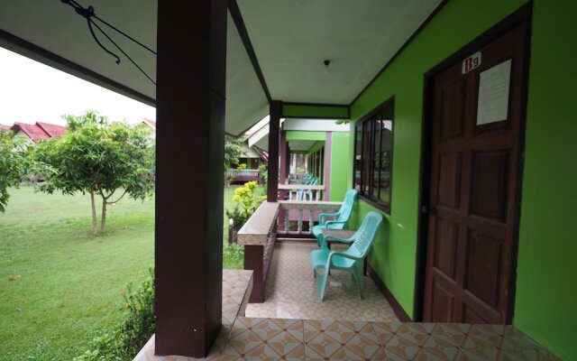Отель Lanta Darawadee Resort Ланта вид на фасад