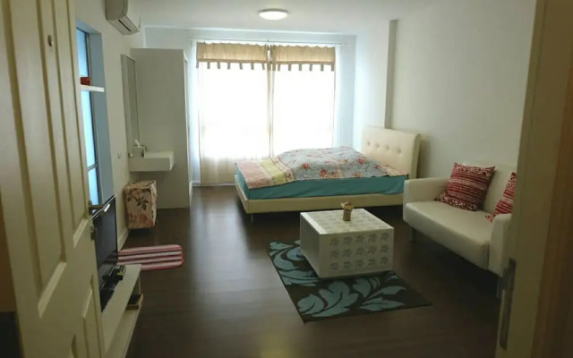 Baan Thew Lom Condominium