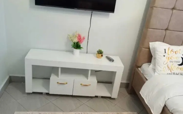 Lux Suites Amaziah Apartments Muthiga