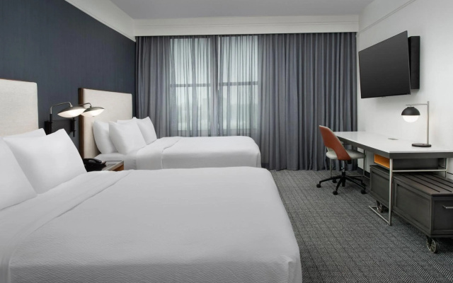 Courtyard by Marriott Savannah Downtown/Historic District
