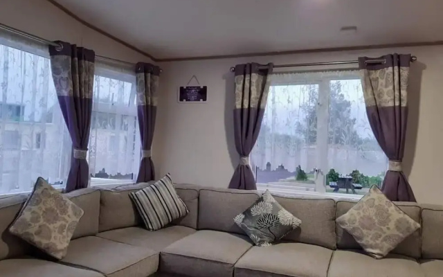 Inviting Beautiful 3-bed Caravan in Ingoldmells