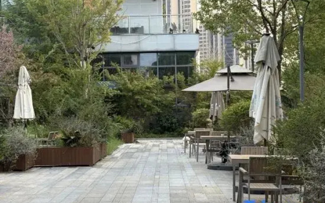 The Seasons-Jiangcheng Scenery Courtyard Hotel (HUTD Creative Space Branch)