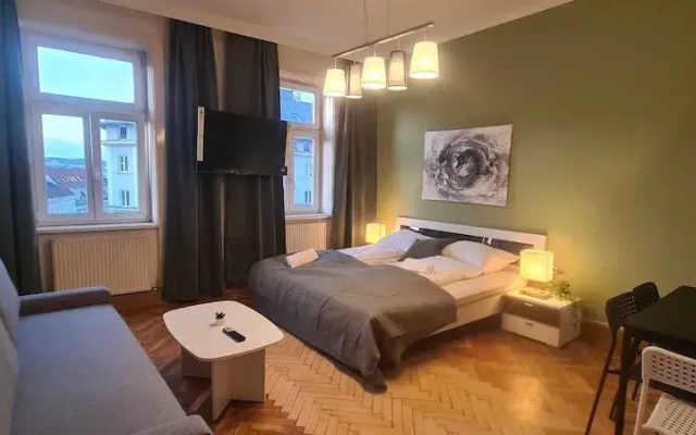 Cozy 2BR Apt Prime Vienna Longstays