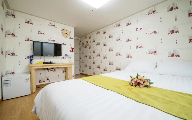 Olle Seven Hostel