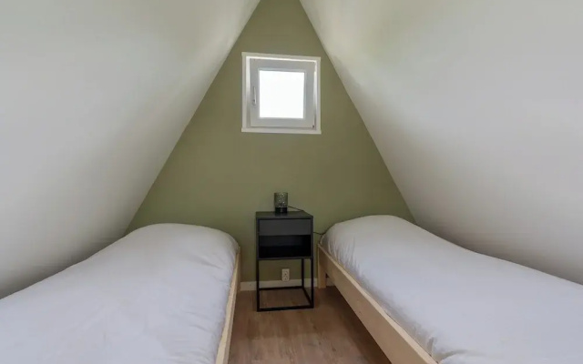 Duinland 50 Holiday Home for 4-people Near Beach