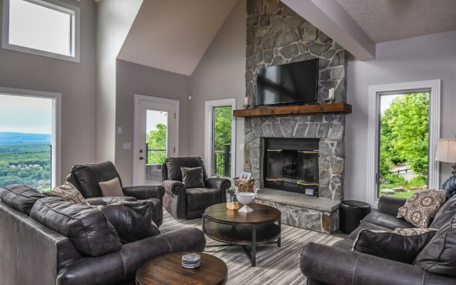 La Bella Vita by Taylor Made Deep Creek