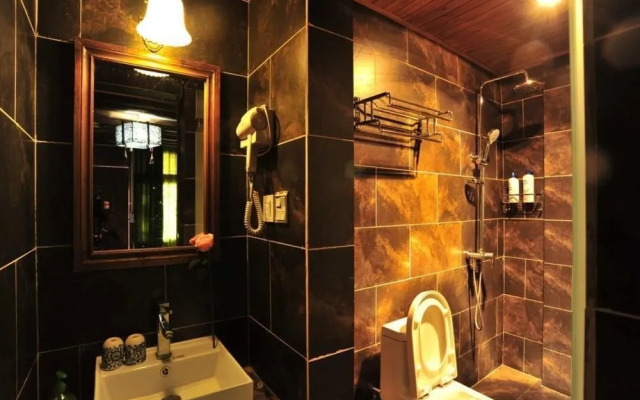 Satisfactory Inn
