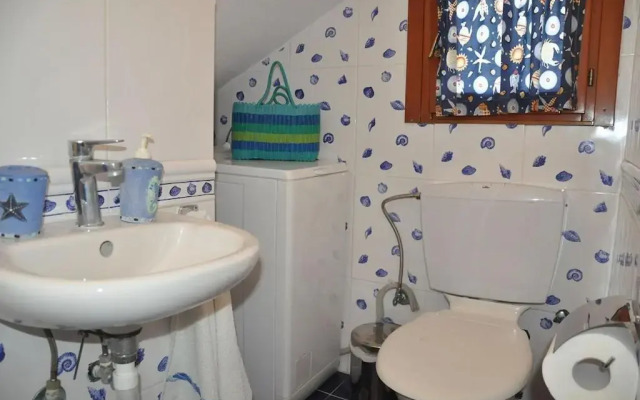 Yades elegant villa 2 minutes away from the beach