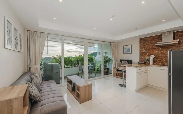 1BR Escape Near Beach & Local Bites C195