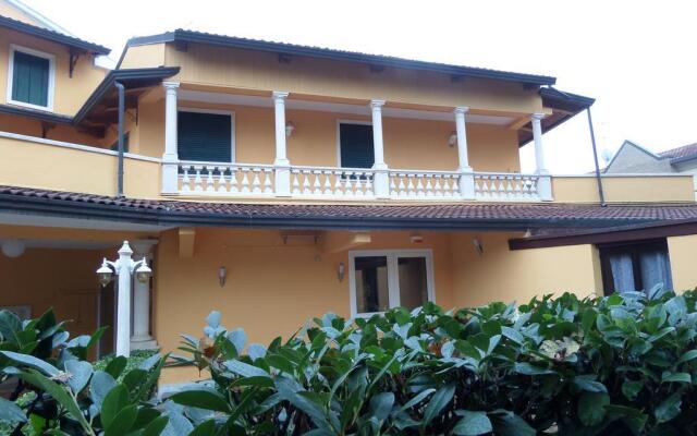 Отель Casa Colonna Италия, Монтегротто-Терме - отзывы, цены и фото номеров - забронировать отель Casa Colonna онлайн вид на фасад