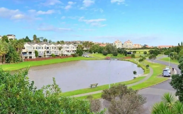 Gulf Harbour Guest House Apartment