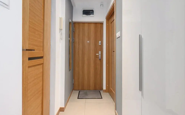 Lumina apartment near center of Warsaw