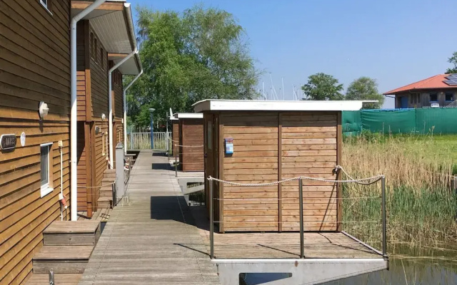 Hausboot in Barth am Barther Bodden