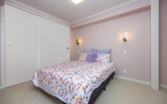 QV Water Front Stylish Apt w Aircon1048