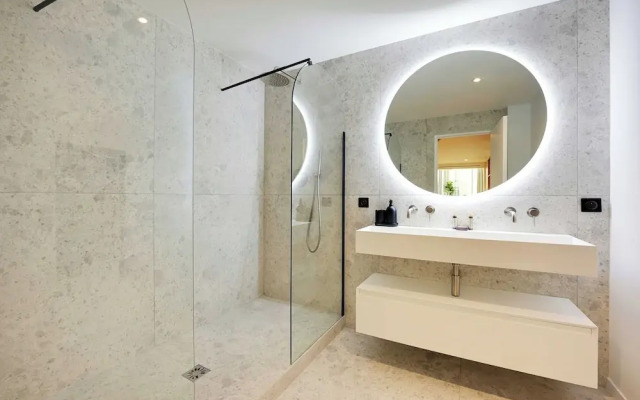 Elegant Apartment With 2 Rooms