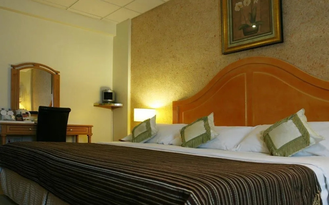 Gulf Paradise Hotel