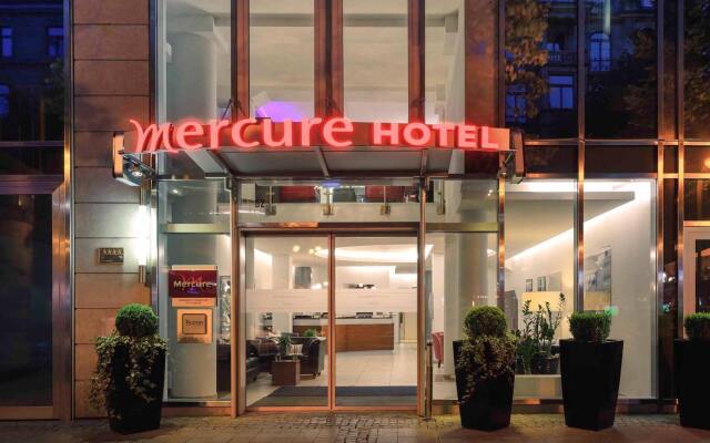 Mercure Hotel Kaiserhof Frankfurt City Center вид на фасад