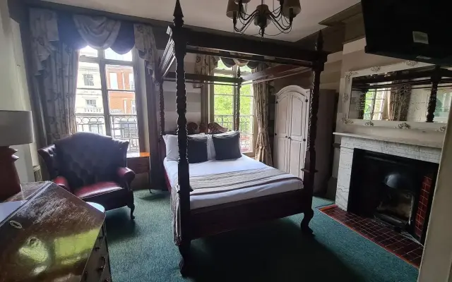 Kings Boutique Hotel