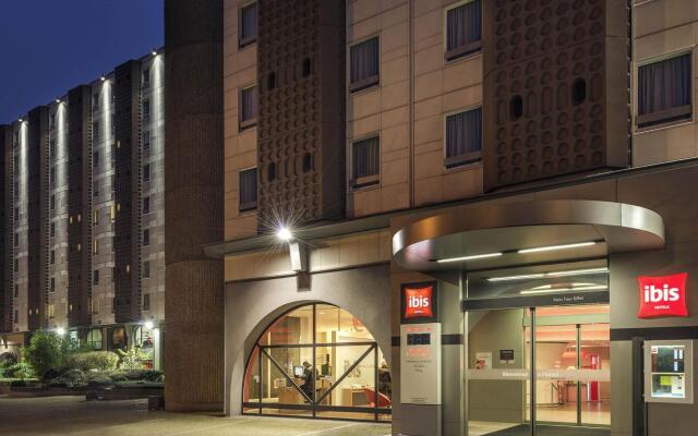 Отель ibis Paris Tour Eiffel Cambronne 15ème Франция, Париж - 9 отзывов об отеле, цены и фото номеров - забронировать отель ibis Paris Tour Eiffel Cambronne 15ème онлайн вид на фасад