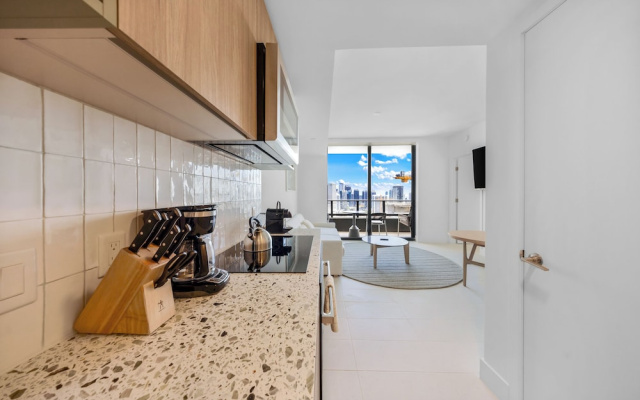 Downtown 1-BD Condo - City Views