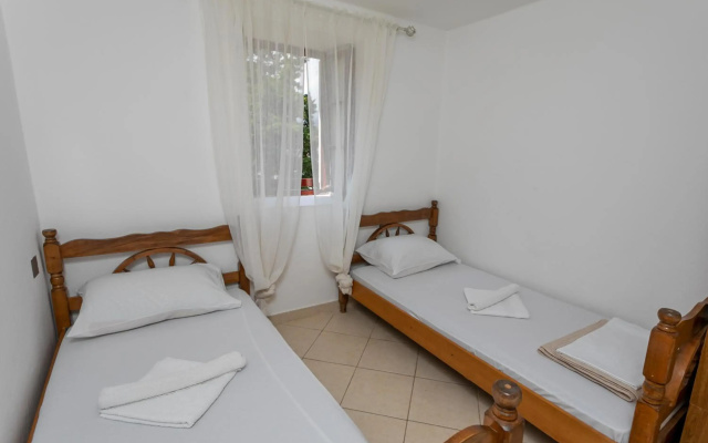 Beachfront House Jovan