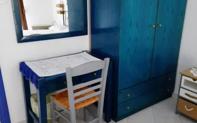 Melina Apartments - Bright Holiday Apartment in Nikiti