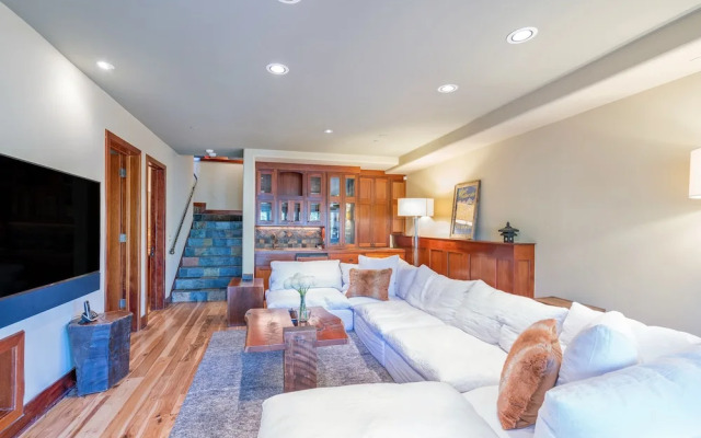 Crystal View by Exceptional Stays